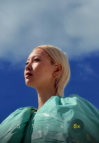 iPhone 17 Pro med Kamera-appen, optisk zoom 0,5 x, 1 x, 2 x, 4 x og 8 x, hvor 8 x er valgt